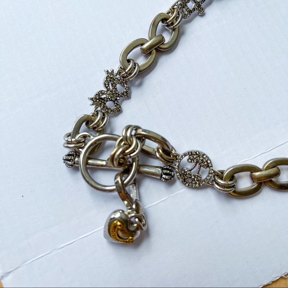 JUICY COUTURE Silver charmed toggle necklace. - Picture 4 of 7